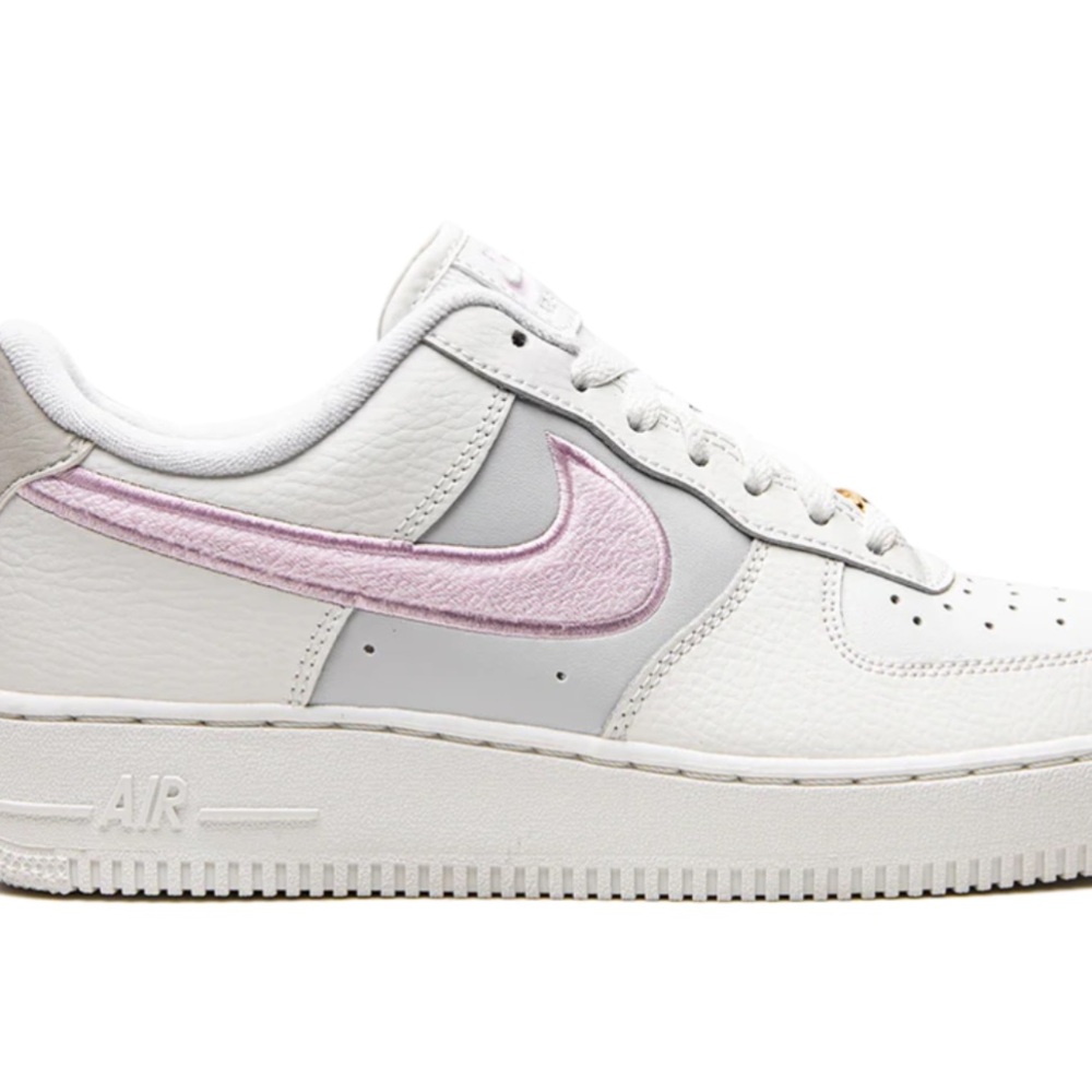 AIR FORCE 1 07 WMNS “Regal Pink” in Box - Picture 3 of 16